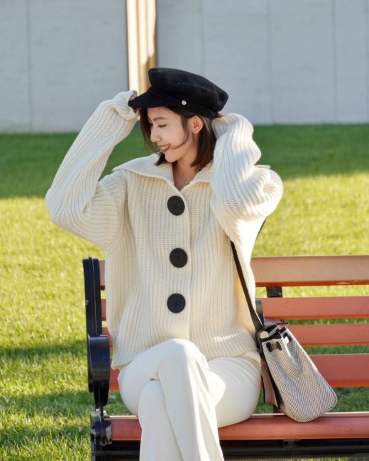 想要温柔还保暖？瞧博主的毛衣穿搭方法，让你做个美美的小仙女