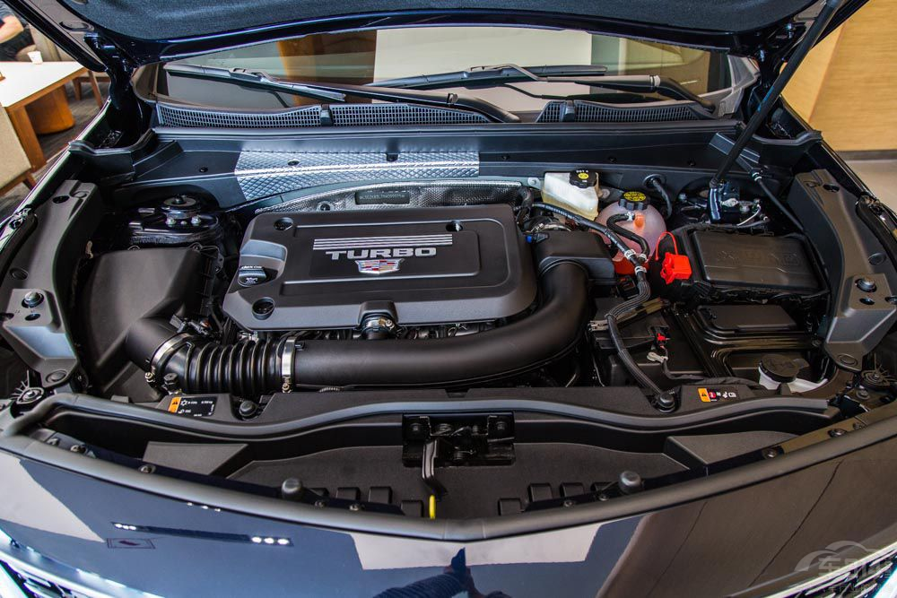 手持30万入手豪华SUV,凯迪拉克XT4、Q3、XC40谁更值得一看?