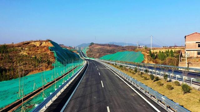 s345新田田家至二广高速宁远保安互通公路26日正式通车