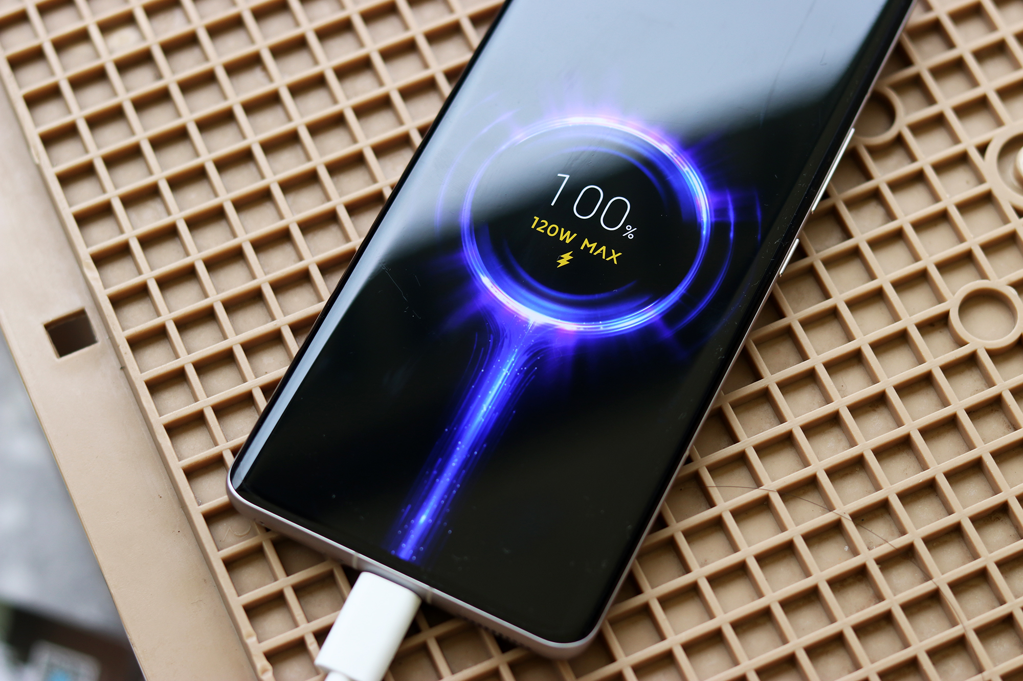 小米12Pro对比iPhone13Pro,对标苹果,向苹果学习休闲区蓝鸢梦想 - Www.slyday.coM 小米12Pro对比iPhone13Pro,对标苹果,向苹果学习休闲区蓝鸢梦想 - Www.slyday.coM