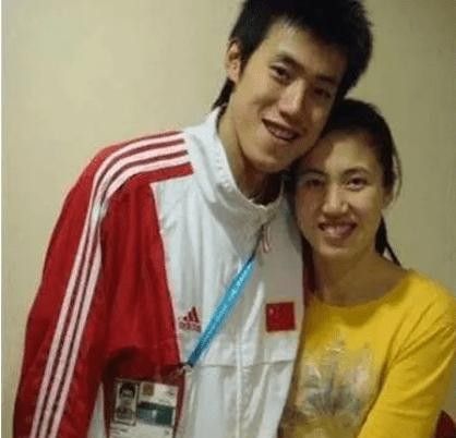 女排周苏红照顾瘫痪丈夫5年再婚不忘前夫女儿认前夫做干爸