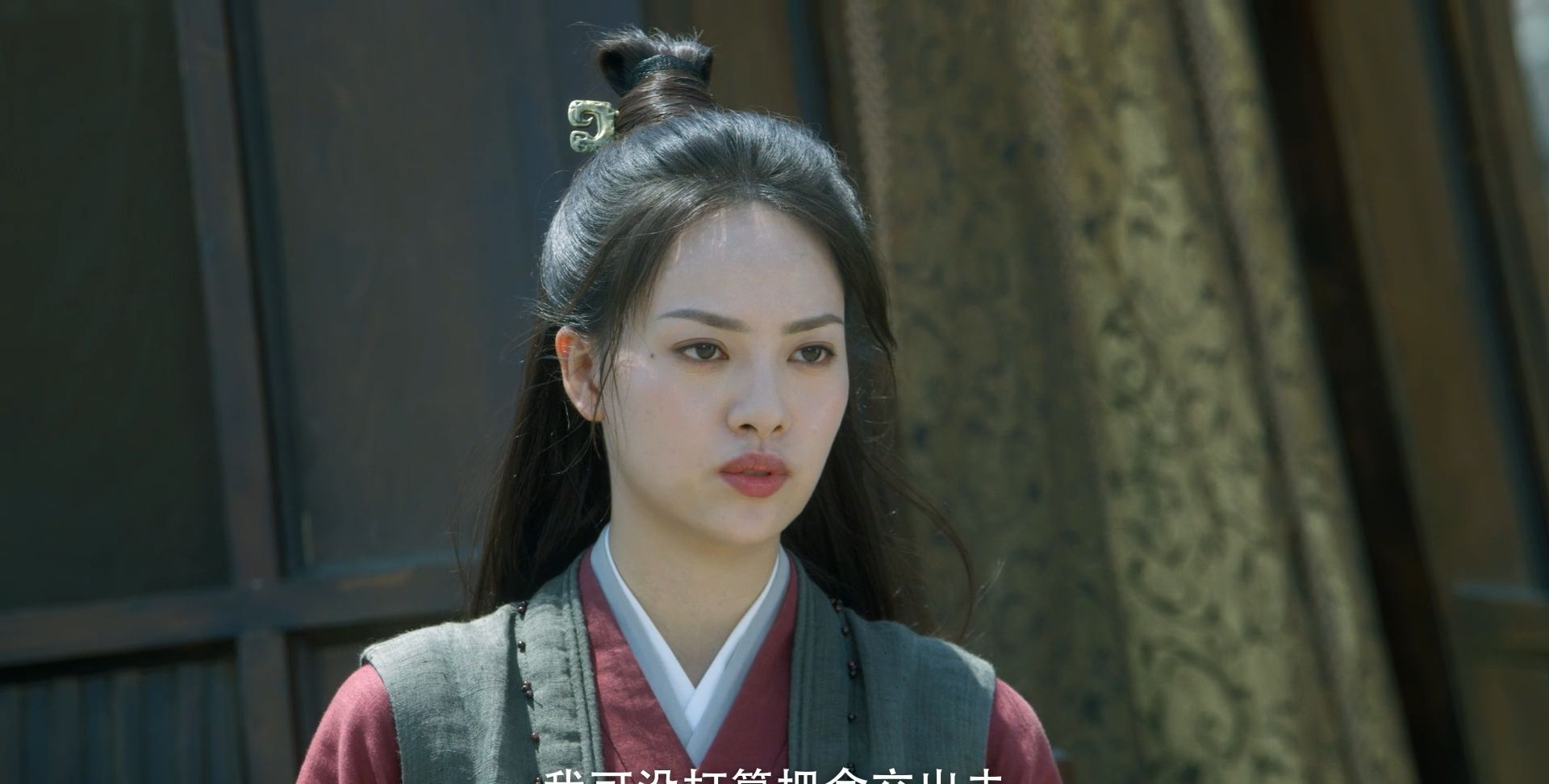 舒羞靠着易容术,成功在赵珣身边扎下了根,过起了荣华富贵的生活.