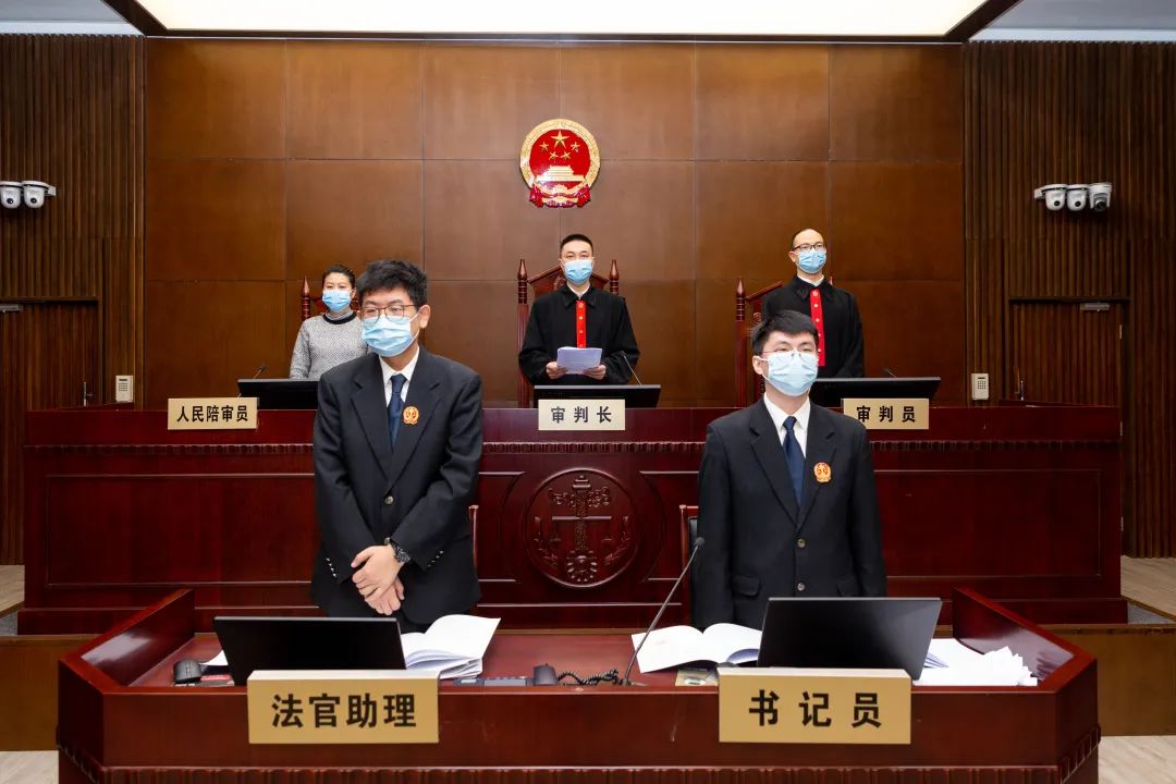 上海一中院一审宣判杜礼宾,童诚杰及王春,梁俏集资诈