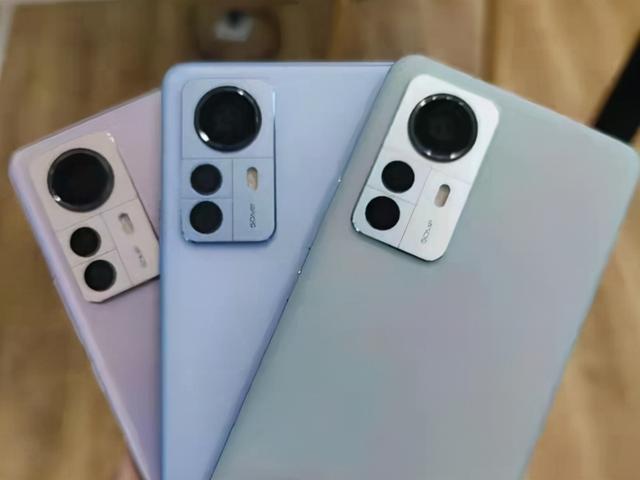 小米12系列三台新机偷跑 就这还对标苹果iPhone?休闲区蓝鸢梦想 - Www.slyday.coM 小米12系列三台新机偷跑 就这还对标苹果iPhone?休闲区蓝鸢梦想 - Www.slyday.coM