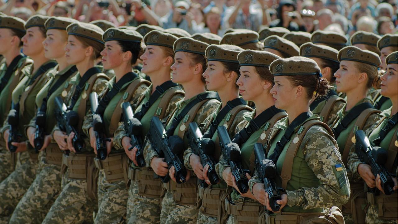 战争总动员？乌克兰开始为女性进行兵役登记