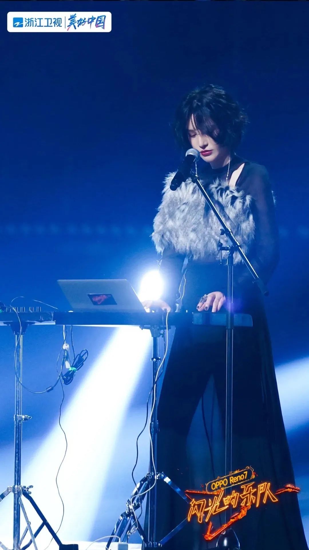 《闪光的乐队》初舞台完美开启,青春能量碰撞流行经典治愈冬日休闲区蓝鸢梦想 - Www.slyday.coM 《闪光的乐队》初舞台完美开启,青春能量碰撞流行经典治愈冬日休闲区蓝鸢梦想 - Www.slyday.coM