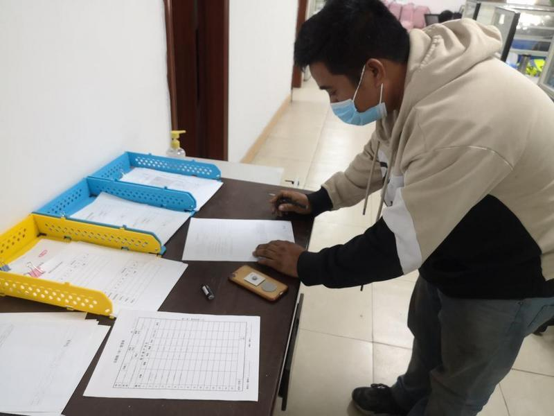 撞坏高速公路隔离带后逃逸,货车司机2小时后被找到并赔偿万余元休闲区蓝鸢梦想 - Www.slyday.coM 撞坏高速公路隔离带后逃逸,货车司机2小时后被找到并赔偿万余元休闲区蓝鸢梦想 - Www.slyday.coM