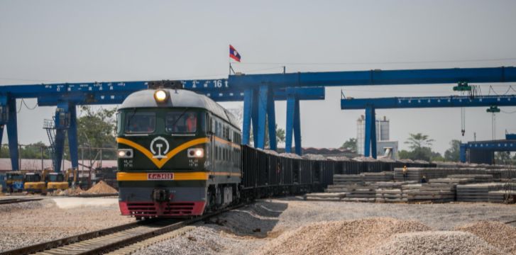 中老铁路全线开通后,四川大批货物驶向老挝,越南网友纷纷祝贺