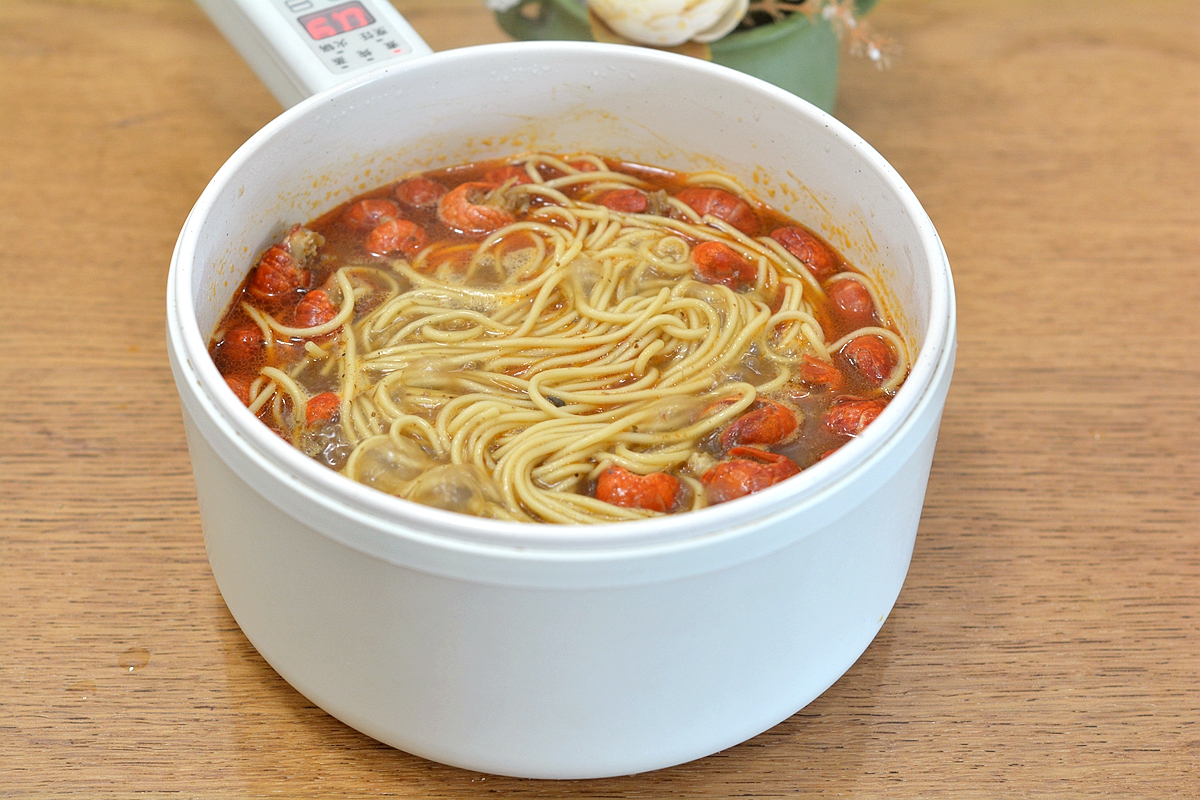 2款麻辣小龙虾汤面，8分钟出锅，最适合上班族早餐吃，省事够味