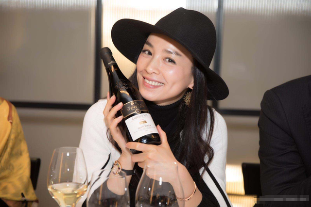 张庭公司代理商揭秘套路,深陷五年一分未赚,成本一两块卖百元休闲区蓝鸢梦想 - Www.slyday.coM 张庭公司代理商揭秘套路,深陷五年一分未赚,成本一两块卖百元休闲区蓝鸢梦想 - Www.slyday.coM