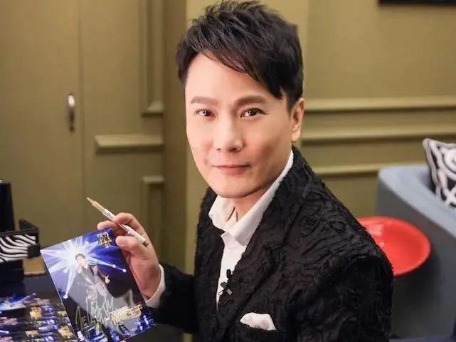 张信哲被举报代言赌博平台,本人回应了休闲区蓝鸢梦想 - Www.slyday.coM 张信哲被举报代言赌博平台,本人回应了休闲区蓝鸢梦想 - Www.slyday.coM