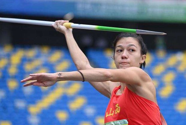 郑妮娜力饱受<a href=