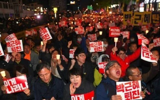 又要回监狱了？文在寅刚宣布特赦，朴槿惠突收噩耗，<a href=