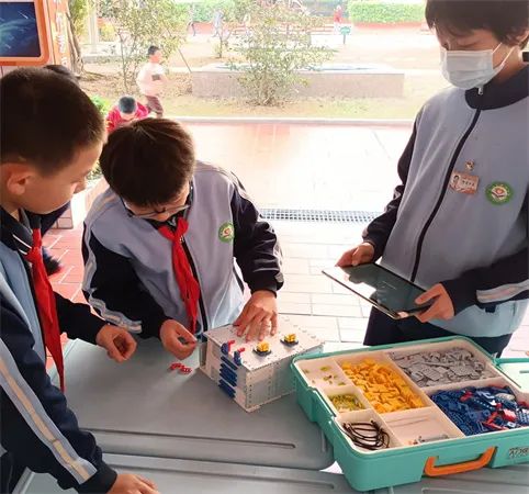 看!这些用科技之光迎接2022的福建少年!休闲区蓝鸢梦想 - Www.slyday.coM 看!这些用科技之光迎接2022的福建少年!休闲区蓝鸢梦想 - Www.slyday.coM