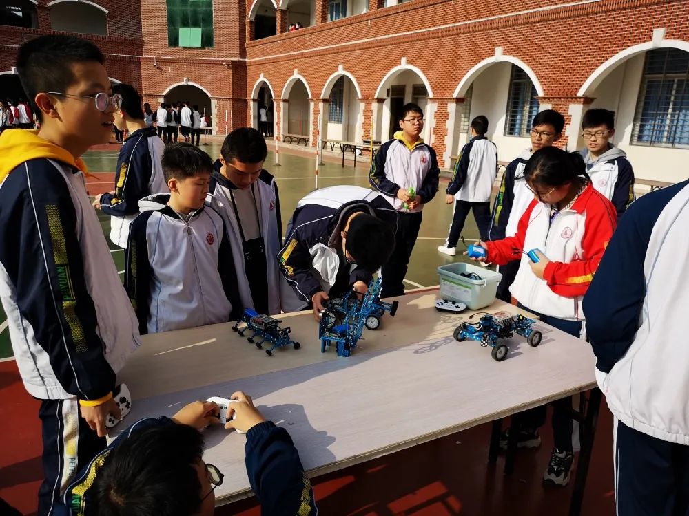 看!这些用科技之光迎接2022的福建少年!休闲区蓝鸢梦想 - Www.slyday.coM 看!这些用科技之光迎接2022的福建少年!休闲区蓝鸢梦想 - Www.slyday.coM