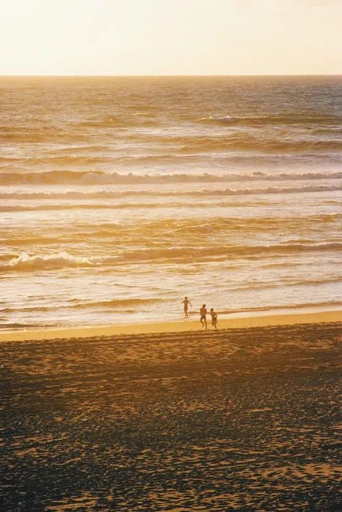 跨年朋友圈文案大赏:最后的展示时刻到了!休闲区蓝鸢梦想 - Www.slyday.coM 跨年朋友圈文案大赏:最后的展示时刻到了!休闲区蓝鸢梦想 - Www.slyday.coM