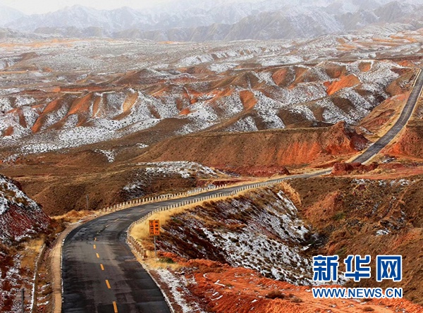 旅途最美的风景:中卫66号公路