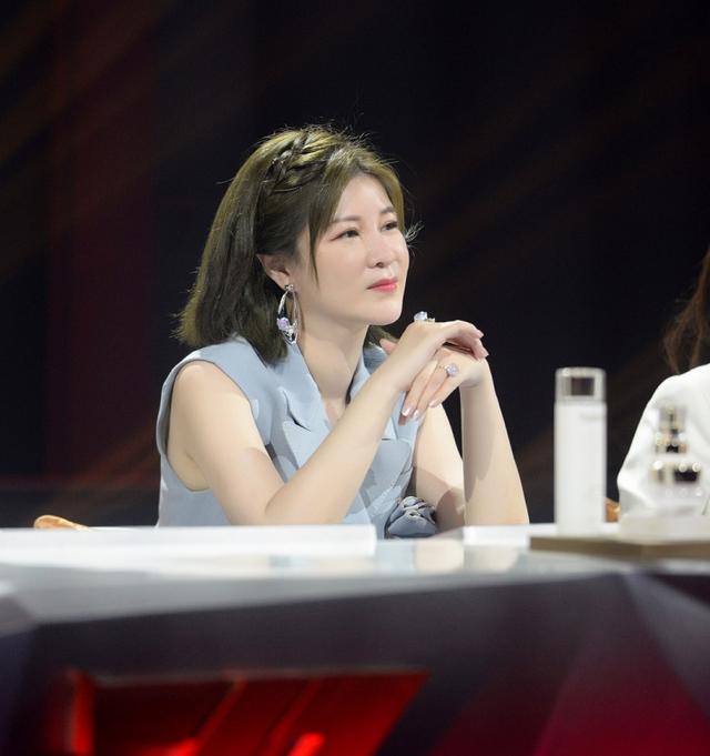 杜华有失水准?节目点评容祖儿像吴宣仪,霍汶希的表情耐人寻味休闲区蓝鸢梦想 - Www.slyday.coM 杜华有失水准?节目点评容祖儿像吴宣仪,霍汶希的表情耐人寻味休闲区蓝鸢梦想 - Www.slyday.coM