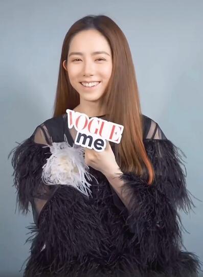 29岁邓紫棋化淡妆如换脸，网友大呼认不出，真实颜值曝光后她这样说|邓紫棋_新浪新闻