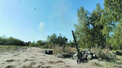 俄军青睐2S4自行迫击炮的巨大毁伤威力