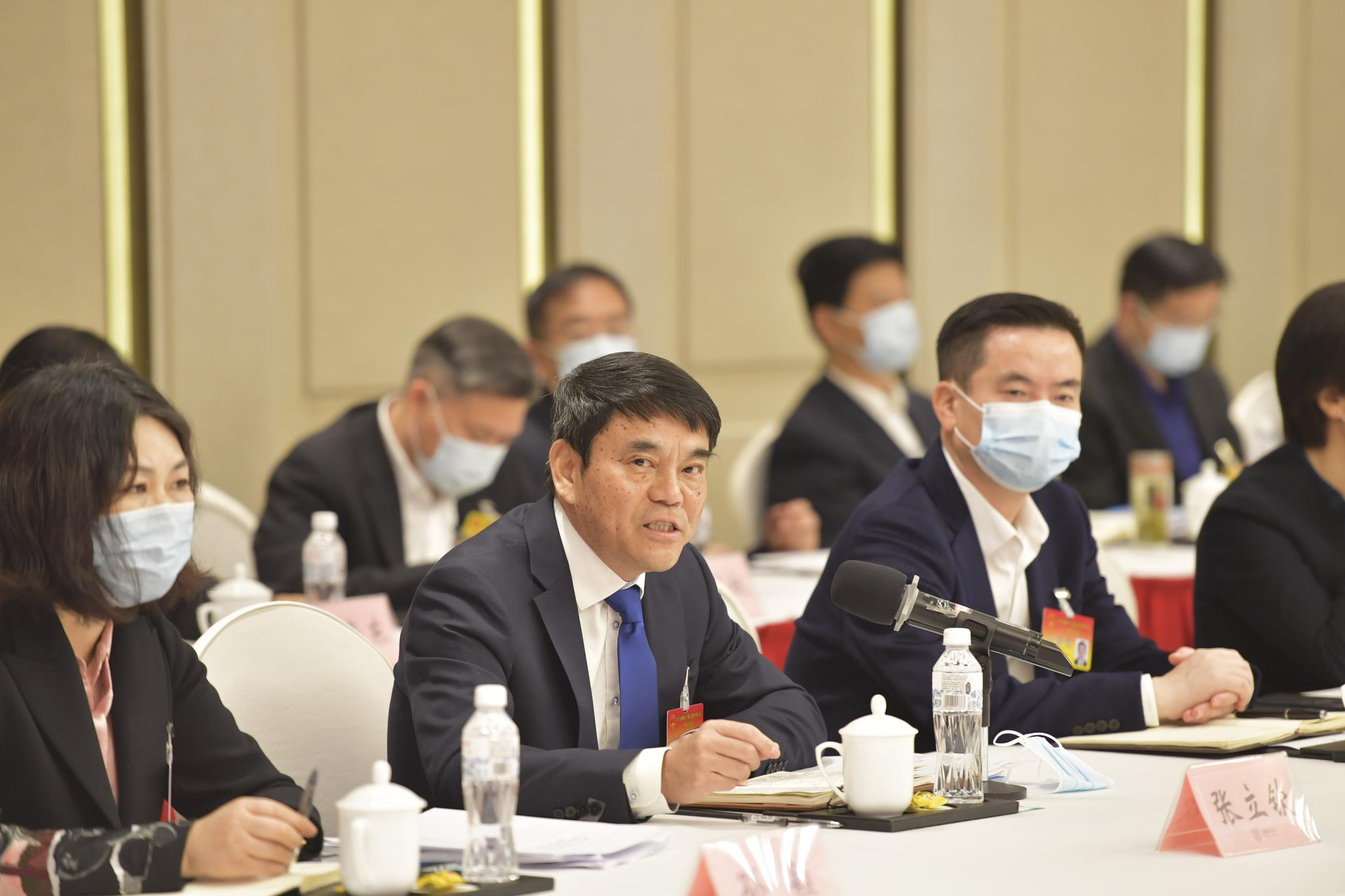2021省两会丨湖州代表团审议政府工作报告