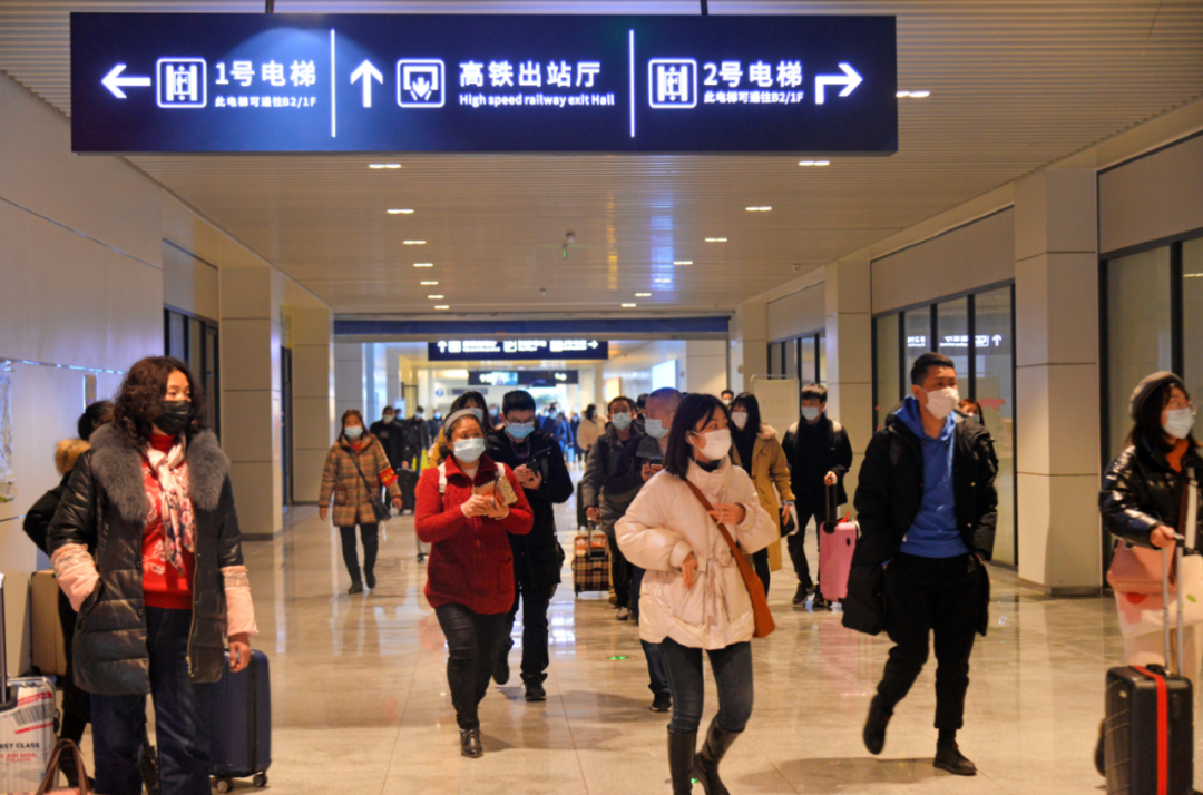 市民出行 图:平湖万州