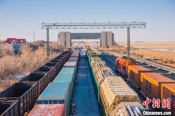 满洲里有多少人口2020_满洲里国门图片(2)