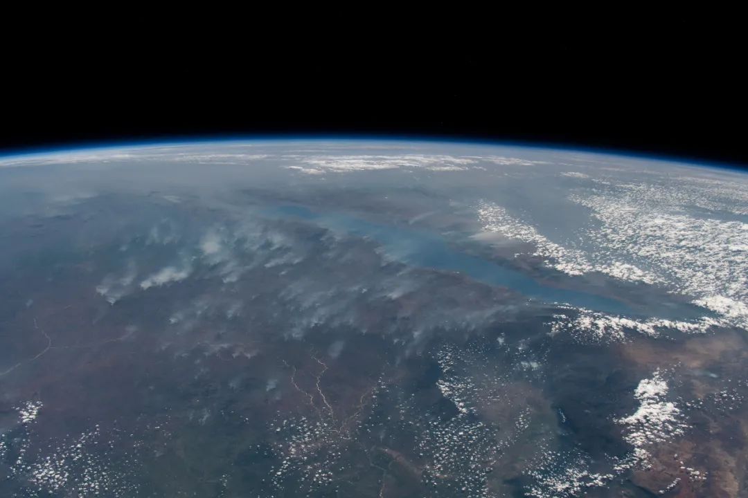 太惊艳了太空看地球是什么体验2020最美地球照震撼来袭