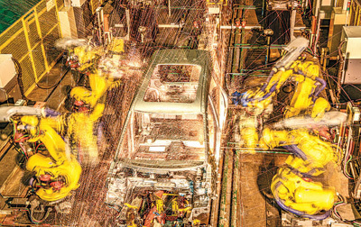 新年生产忙（侨乡新貌）