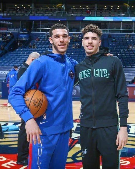 鲍尔兄弟首次nba对决 弟弟完胜哥哥|鲍尔|鹈鹕|拉梅洛