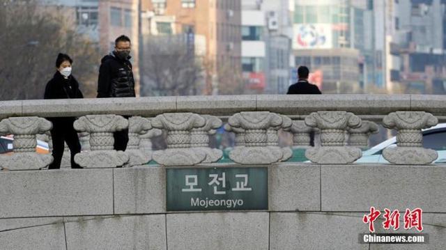 2021年英国有多少人口_2021年英雉儿女手抄报(2)