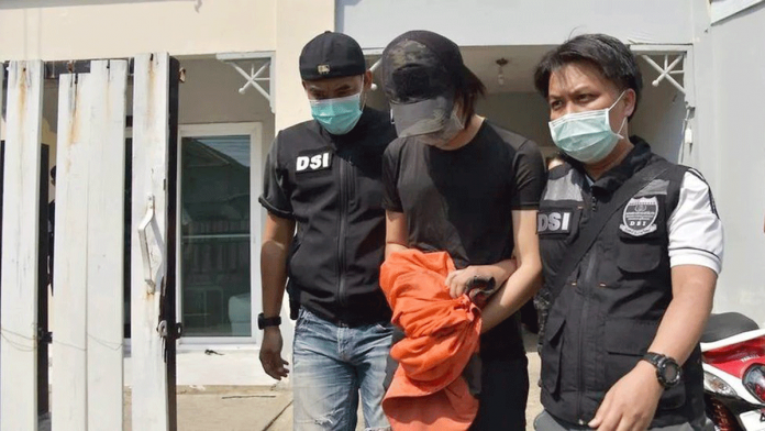 丹努特被警方逮捕(图源:外媒)