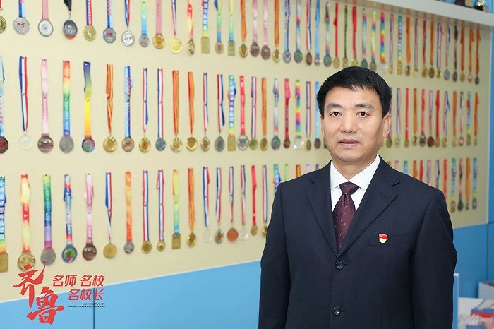 齐鲁名校长东营市东营区第一中学曹同国虔心追寻教育理想领航学校长远