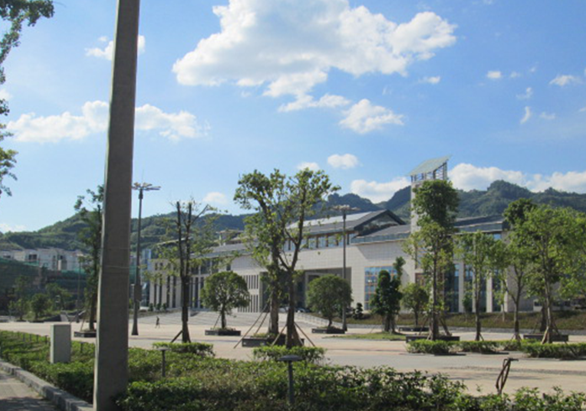 万盛投建的无障碍广场 图:万盛经开区住房和城乡建设局
