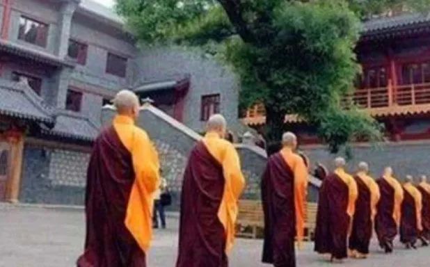 他是北大数学天才,出家8年后还俗,如今活成这样休闲区蓝鸢梦想 - Www.slyday.coM 他是北大数学天才,出家8年后还俗,如今活成这样休闲区蓝鸢梦想 - Www.slyday.coM