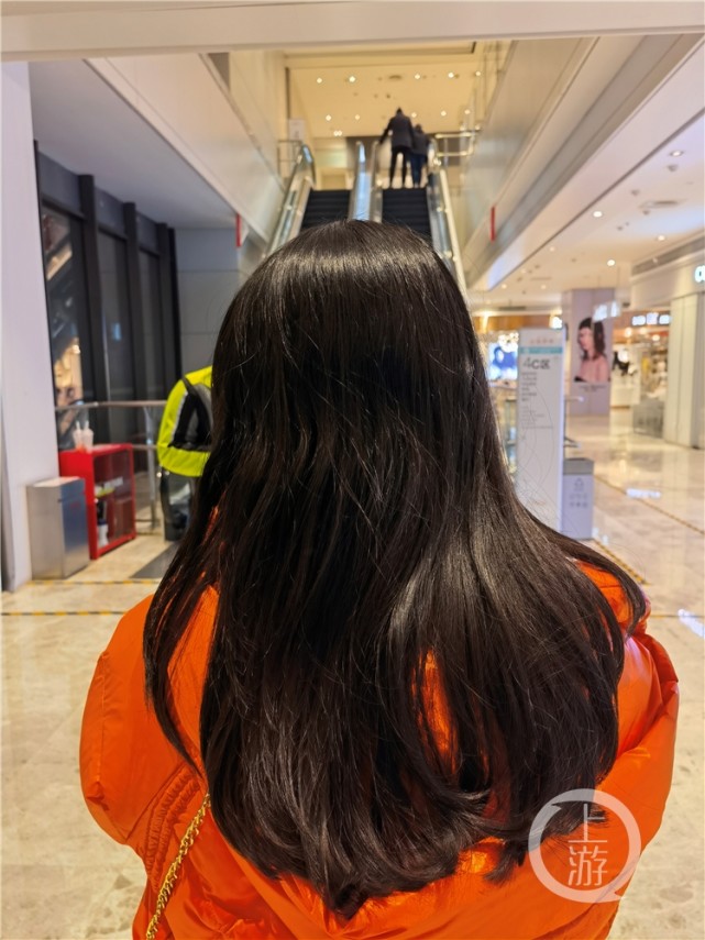 女子花2640元烫“自然大卷”1小时后变直发?理发店:可免费重烫休闲区蓝鸢梦想 - Www.slyday.coM 女子花2640元烫“自然大卷”1小时后变直发?理发店:可免费重烫休闲区蓝鸢梦想 - Www.slyday.coM