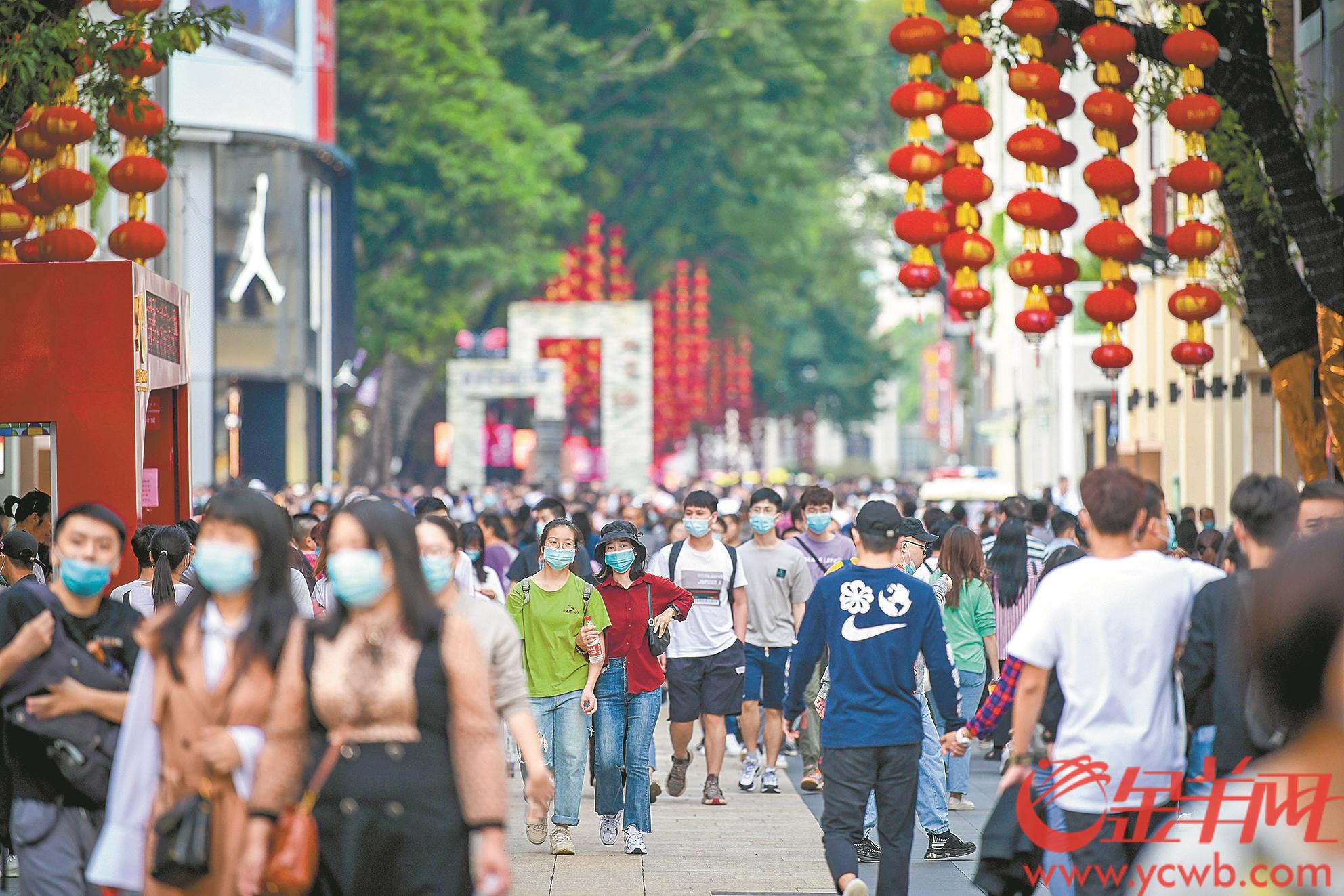 每逢节假日，北京路商圈就客流火爆 羊城晚报全媒体记者 梁喻 摄