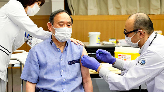 须英芳秀（Yoshihideide Suga）为辉瑞（Pfizer）接种疫苗，渴望访问美国以加强日美同盟