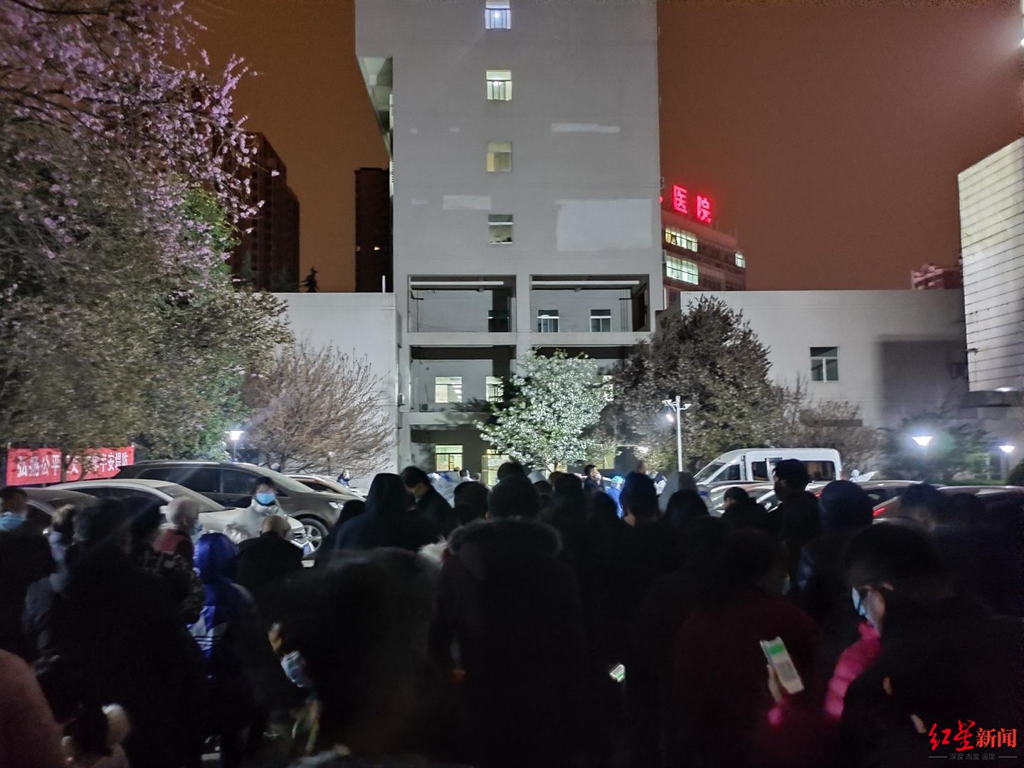 ▲本日破晓担当核酸检测的现场受访者供图