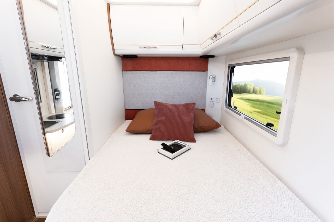 起售价36.98万元 上汽大通MAXUS原厂房车上市