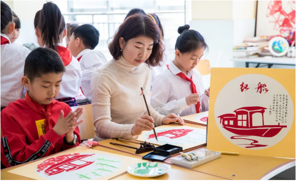 【奋斗百年路 启航新征程】"红船精神"激励我成长