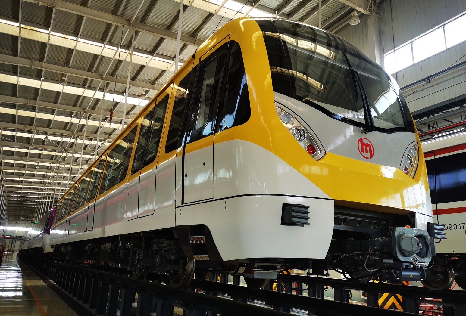 红的黄的橙的 杭州地铁3号线8号线9号线列车集中亮相