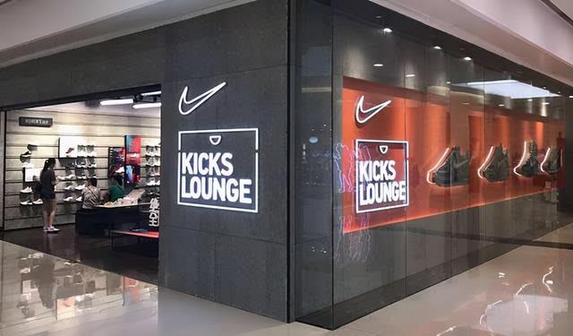 国货高光时刻!李宁、安踏股价大涨,耐克阿迪众怒之下跌跌不休休闲区蓝鸢梦想 - Www.slyday.coM 国货高光时刻!李宁、安踏股价大涨,耐克阿迪众怒之下跌跌不休休闲区蓝鸢梦想 - Www.slyday.coM