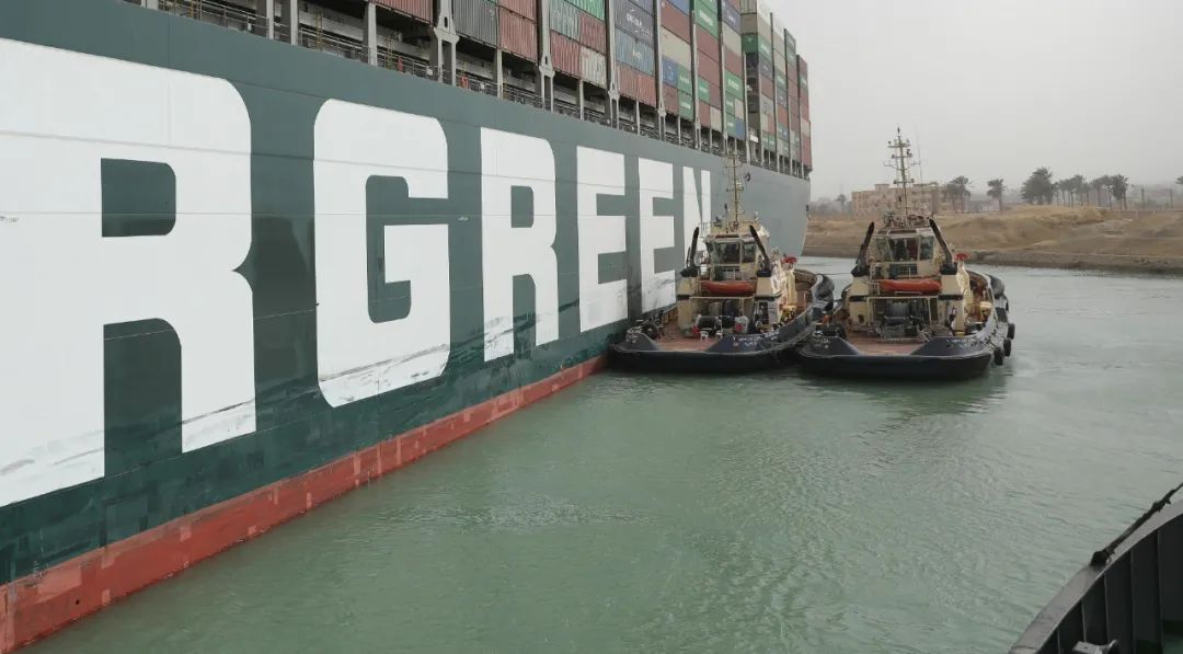 苏伊士运河巨轮脱困失败!油价、铝价、海运价疯涨