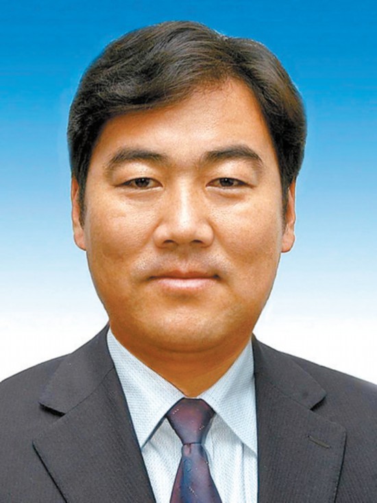 杨发森任新疆维吾尔自治区人民政府副主席