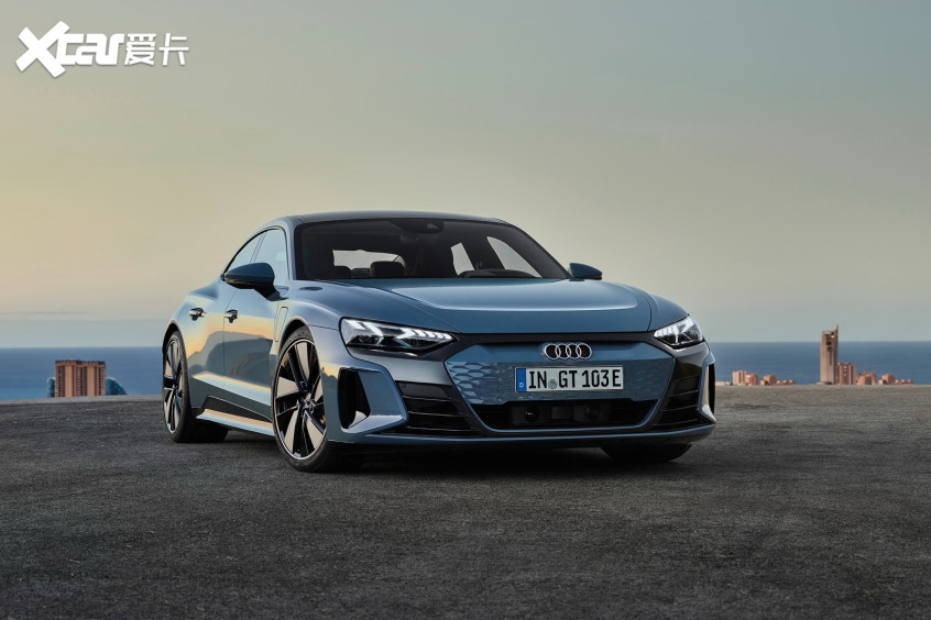 奥迪rs etron,奥迪rs etron gt 奥迪 奥迪rs e-tron gt您不用着急给我答案,毕竟我不是奥迪4s店的销售