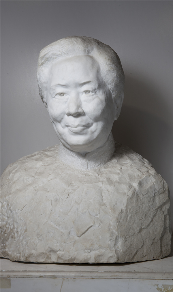 今天是“三八”妇女节 中国美术馆推出《吴为山作品中的女性形象》专辑向女性致敬休闲区蓝鸢梦想 - Www.slyday.coM 今天是“三八”妇女节 中国美术馆推出《吴为山作品中的女性形象》专辑向女性致敬休闲区蓝鸢梦想 - Www.slyday.coM