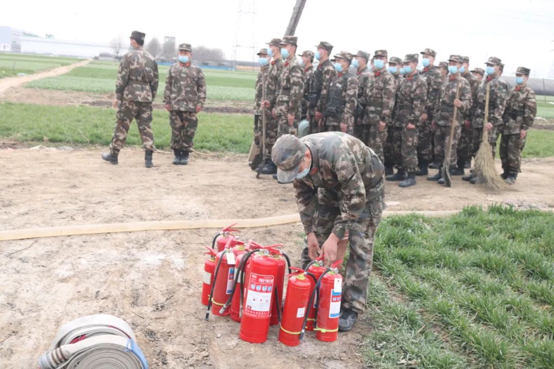 “他们和电视里说的一样!”紧急时刻,日照这里来了一群武警小哥哥休闲区蓝鸢梦想 - Www.slyday.coM “他们和电视里说的一样!”紧急时刻,日照这里来了一群武警小哥哥休闲区蓝鸢梦想 - Www.slyday.coM