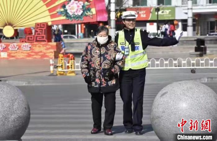 今年2月,张晋兰被全国妇联授予“全国三八红旗手”称号。忻州市公安局供图