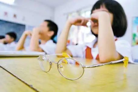 教育部明文规定:电子产品使用不宜超过十五分钟休闲区蓝鸢梦想 - Www.slyday.coM 教育部明文规定:电子产品使用不宜超过十五分钟休闲区蓝鸢梦想 - Www.slyday.coM